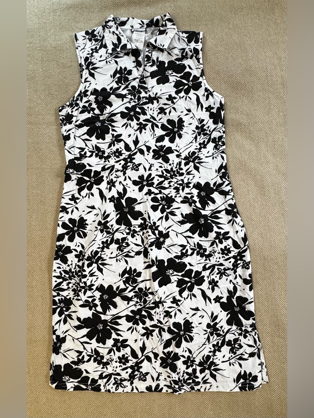 Vintage Believe Sleeveless Black & White Floral Shirt Dress Size 12